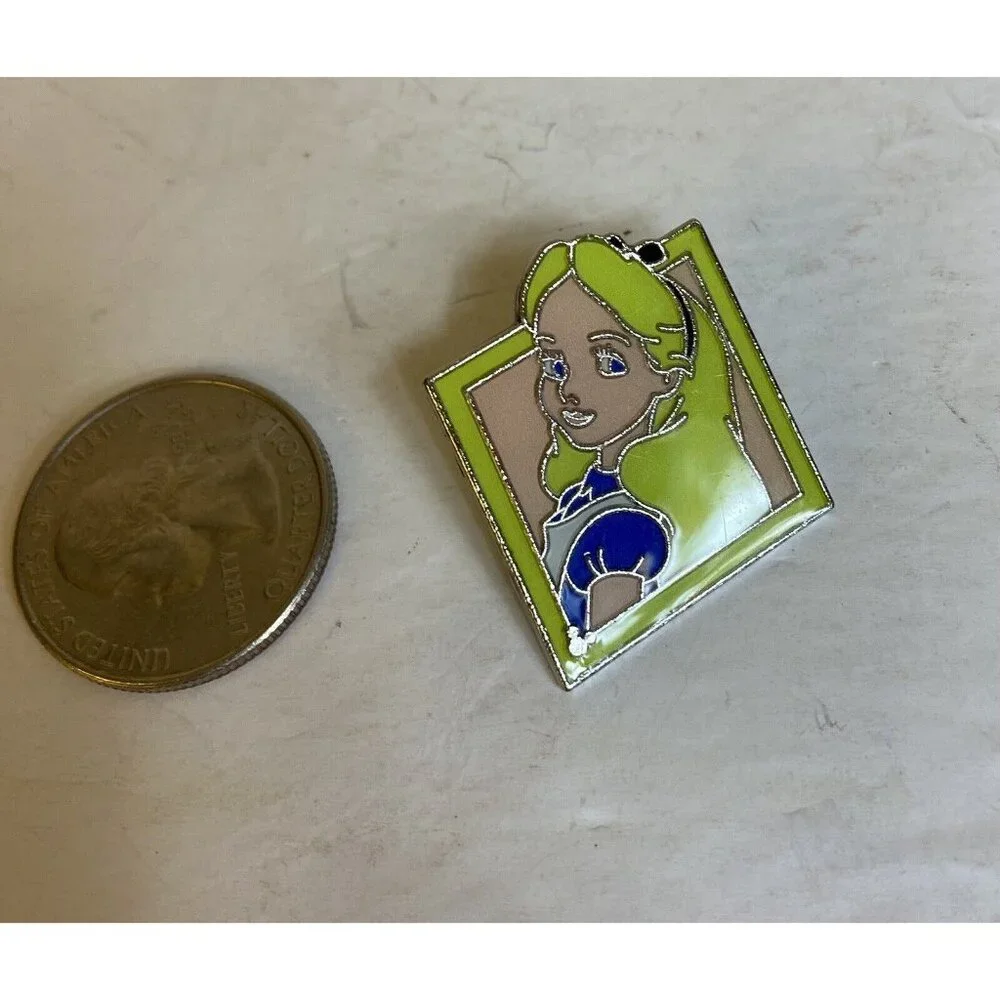 Disney Trading Pin Alice In Wonderland Hidden Mickey